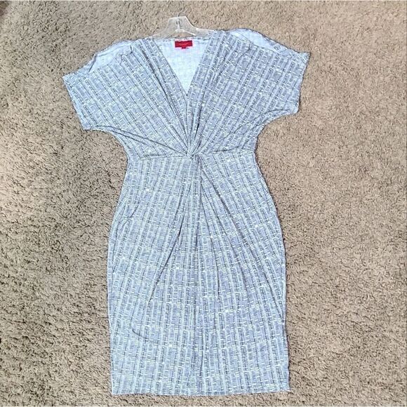 "Jennifer Lopez"  cold shoulder dress size L. ( can fit L/XL) - Picture 1 of 11
